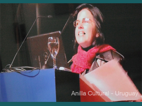 La Kamera en Red - Dir. de Anilla Cultural nodo Uruguay_ Delma Rodriguez saludando al IFD de Florida